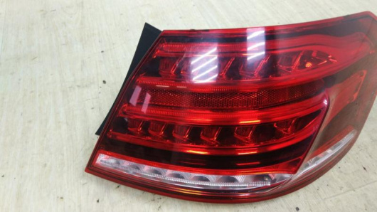 Фонарь задний правый Mercedes-Benz A2129060803 для авто Купить в Магазине