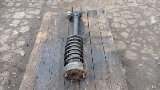 Стойка передняя Mercedes-Benz ML164 / W164 Стойка передняя правая Mercedes-Benz ML164 / W164 для авто Купить в Магазине