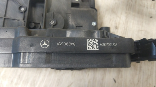Купить Замок двери передней левой Mercedes-Benz GLE166 / W166 в Магазине