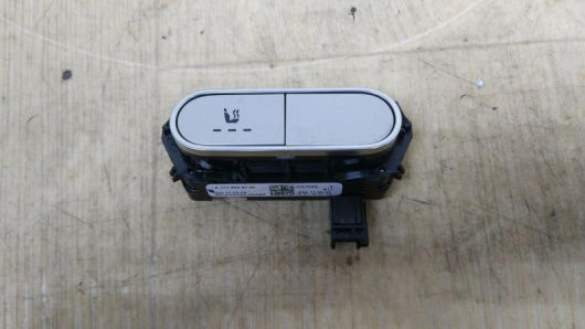 Купить Кнопка подогрева сидений Mercedes-Benz A1779056700 в Магазине