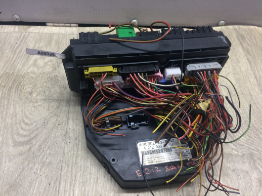 Блок предохранителей передний Mercedes-Benz E212 / W212 Купить в Магазине ssavto