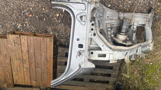 Лонжерон левый Mercedes-Benz A1676269300 Лонжерон левый Mercedes-Benz A1676269300 Купить в Магазине ssavto