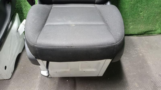 Сиденье переднее Mercedes-Benz Sprinter Купить Салон (комплект сидений) Mercedes-Benz Sprinter в Магазине