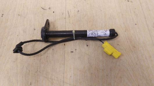 Пиропатрон петли капота Mercedes-Benz GLC253 / X253 / C253 Автозапчасти в Магазине Пиропатрон петли капота Mercedes-Benz GLC253 / X253 / C253